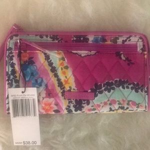 NWT Vera Bradley Front Zip Wristlet